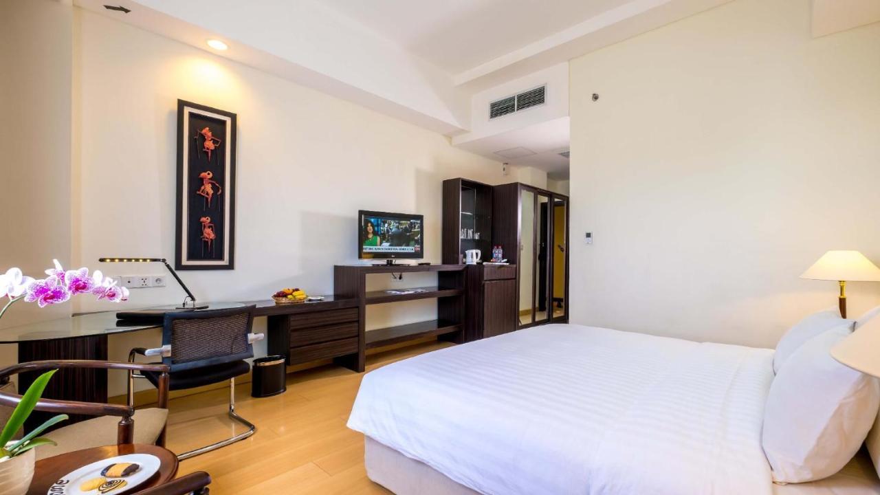 Sintesa Peninsula Hotel Palembang Ngoại thất bức ảnh