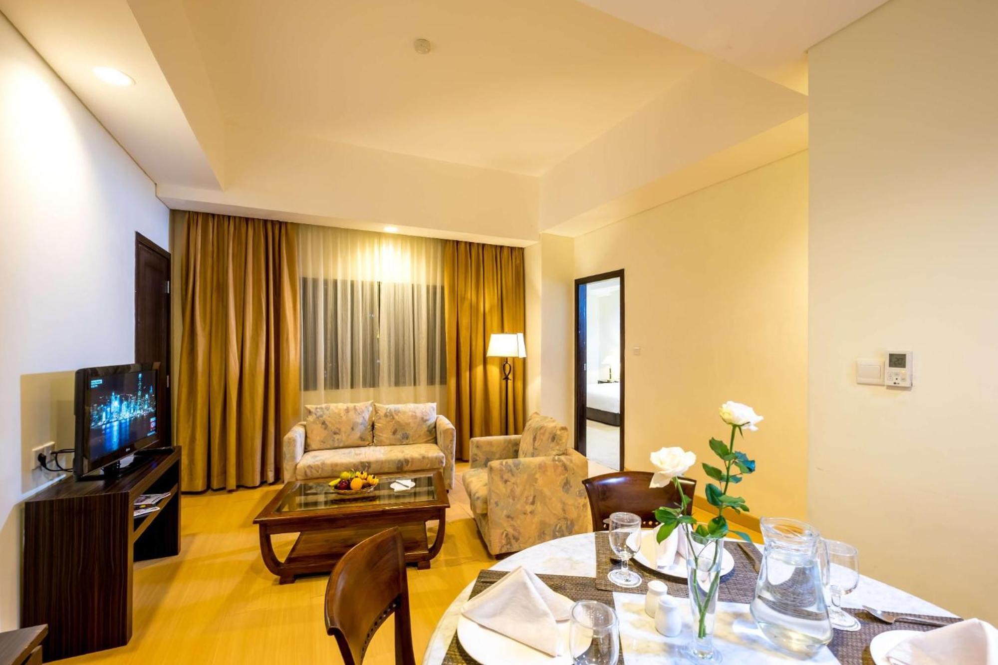 Sintesa Peninsula Hotel Palembang Ngoại thất bức ảnh