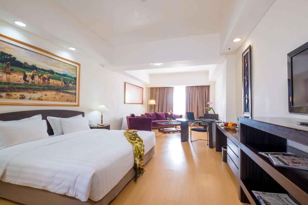 Sintesa Peninsula Hotel Palembang Ngoại thất bức ảnh