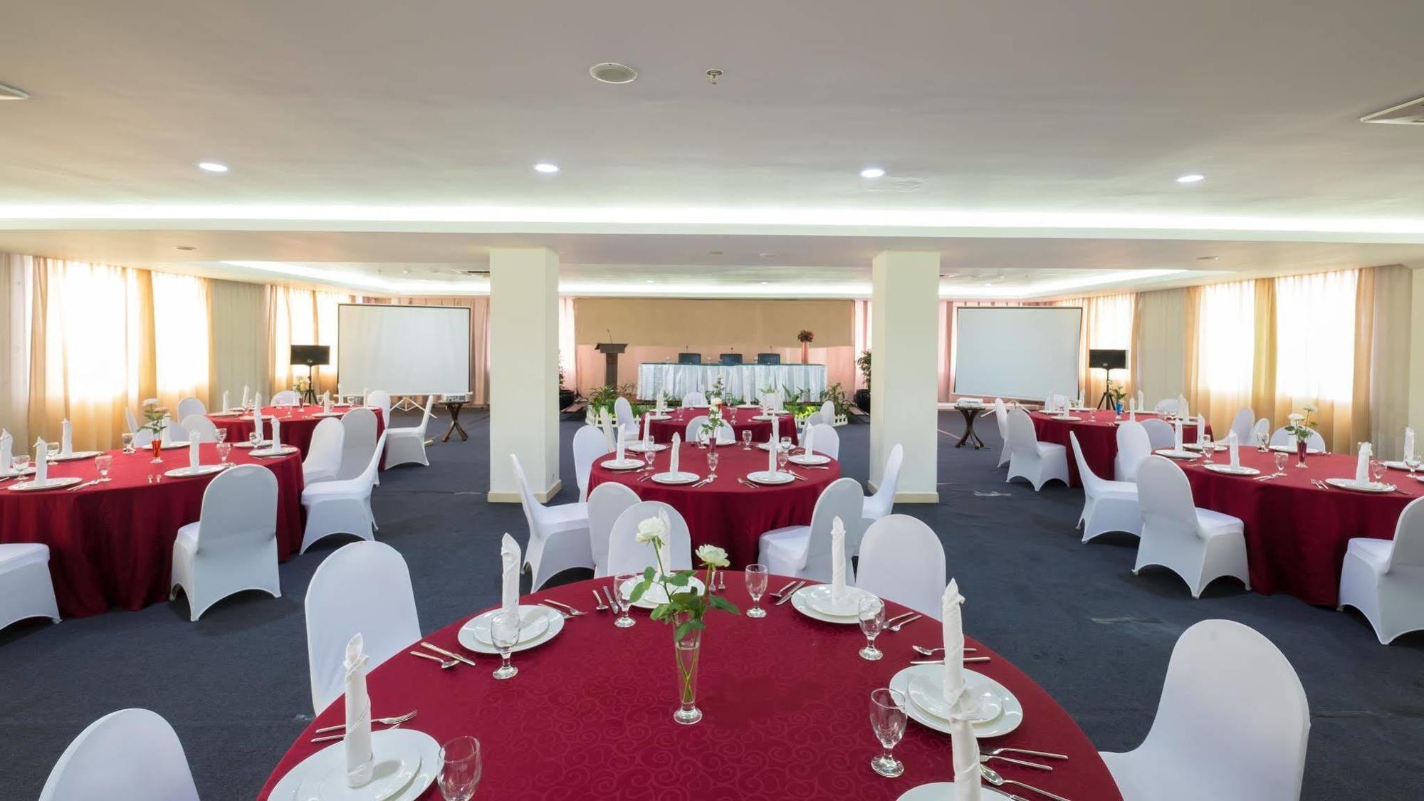 Sintesa Peninsula Hotel Palembang Ngoại thất bức ảnh